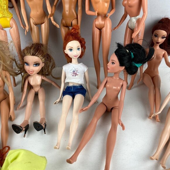 Barbie & Misc Dolls Kids Pretend Play Various Different Dolls Lot 2 - Picture 8 of 13